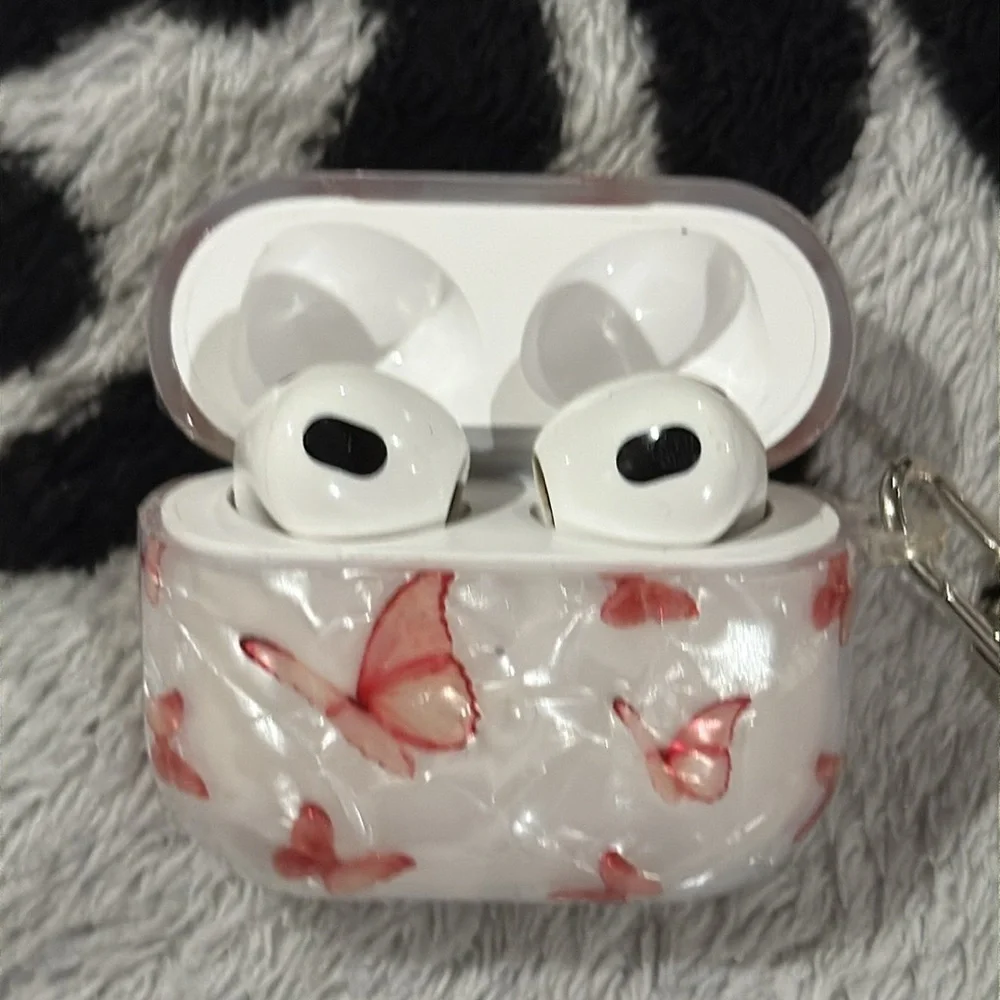 Gen 3 AirPods Case Cover with Pink Butterfly designs and Detachable Charm! New!